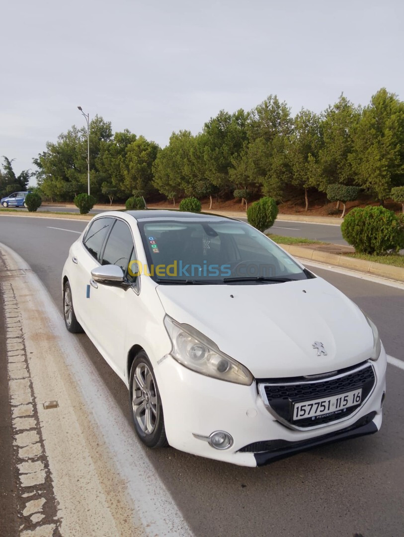 Peugeot 208 2015 Allure