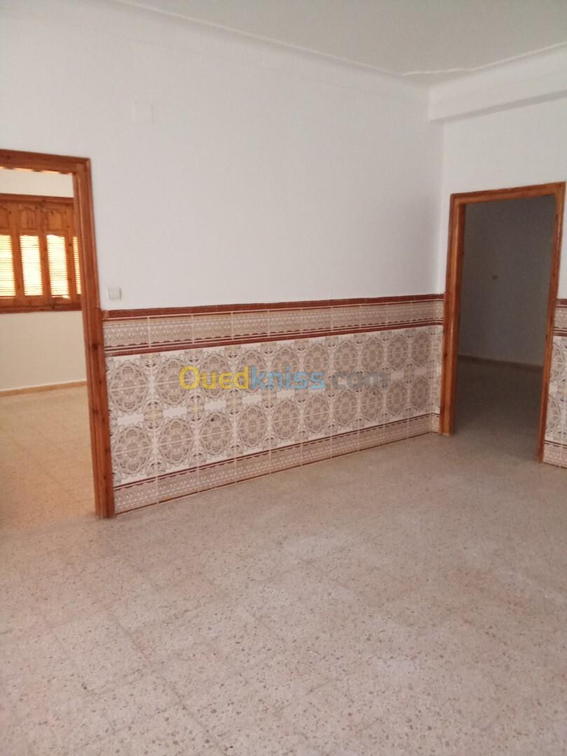 Location Niveau De Villa F3 Blida Mouzaia