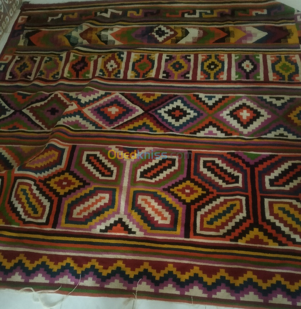 ancien tapis berbère a laine fait a main