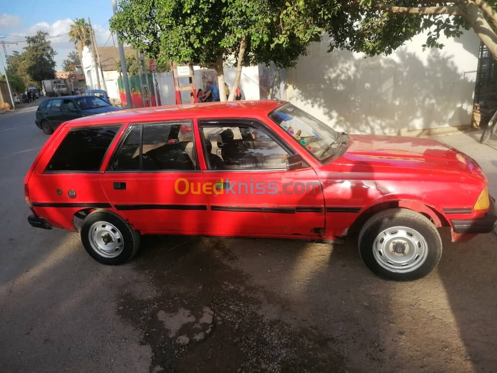 Peugeot 305 1986 305