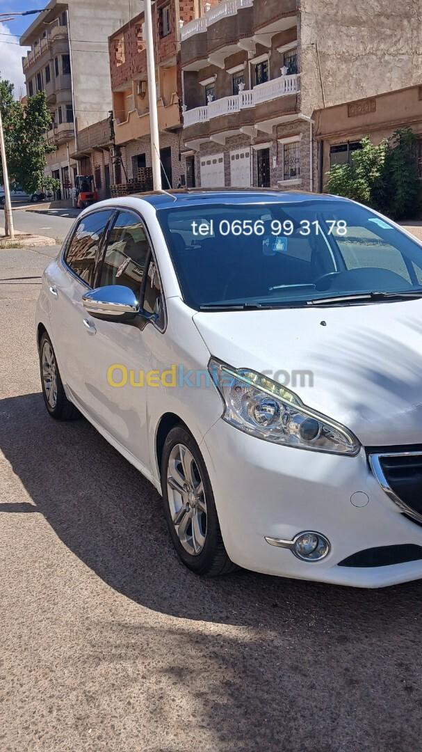 Peugeot 208 2014 Allure