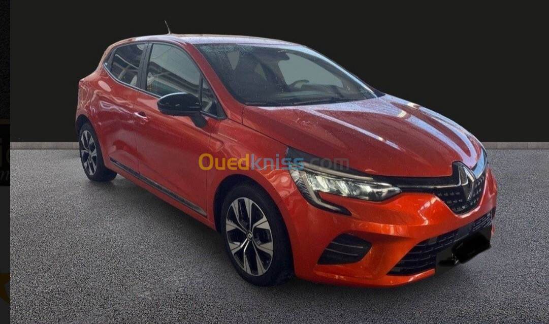 Renault clio 2023 EVOLUTION