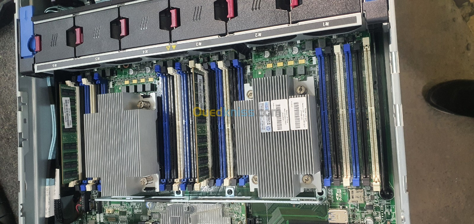 Serveur HP Proliant DL380 G9