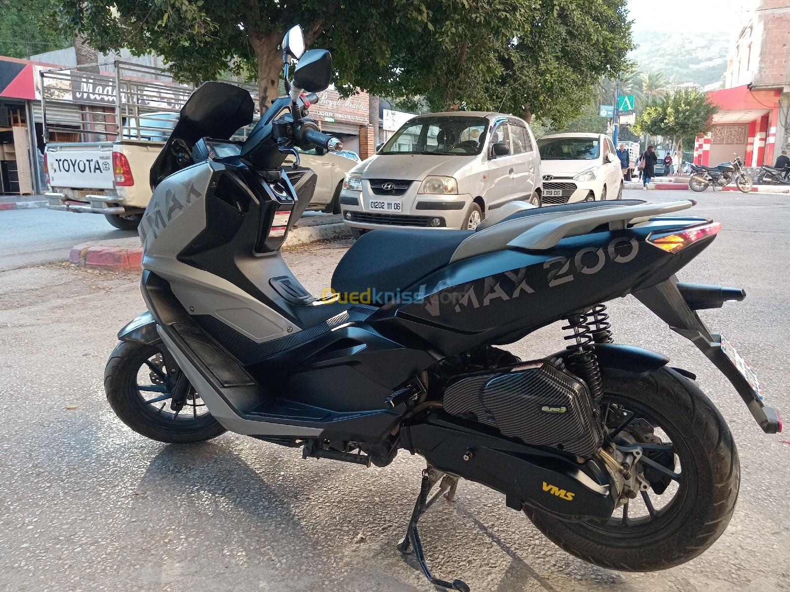 V max 200 Vms 2023