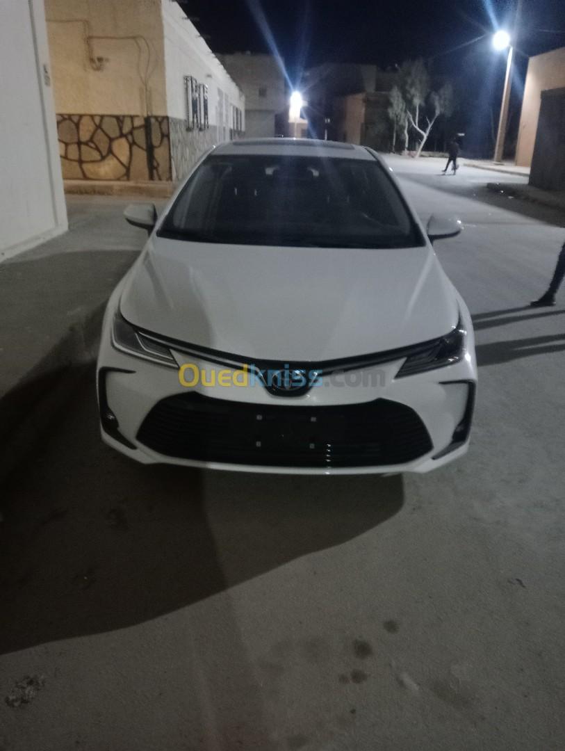 Toyota Corolla 2023 Sidan