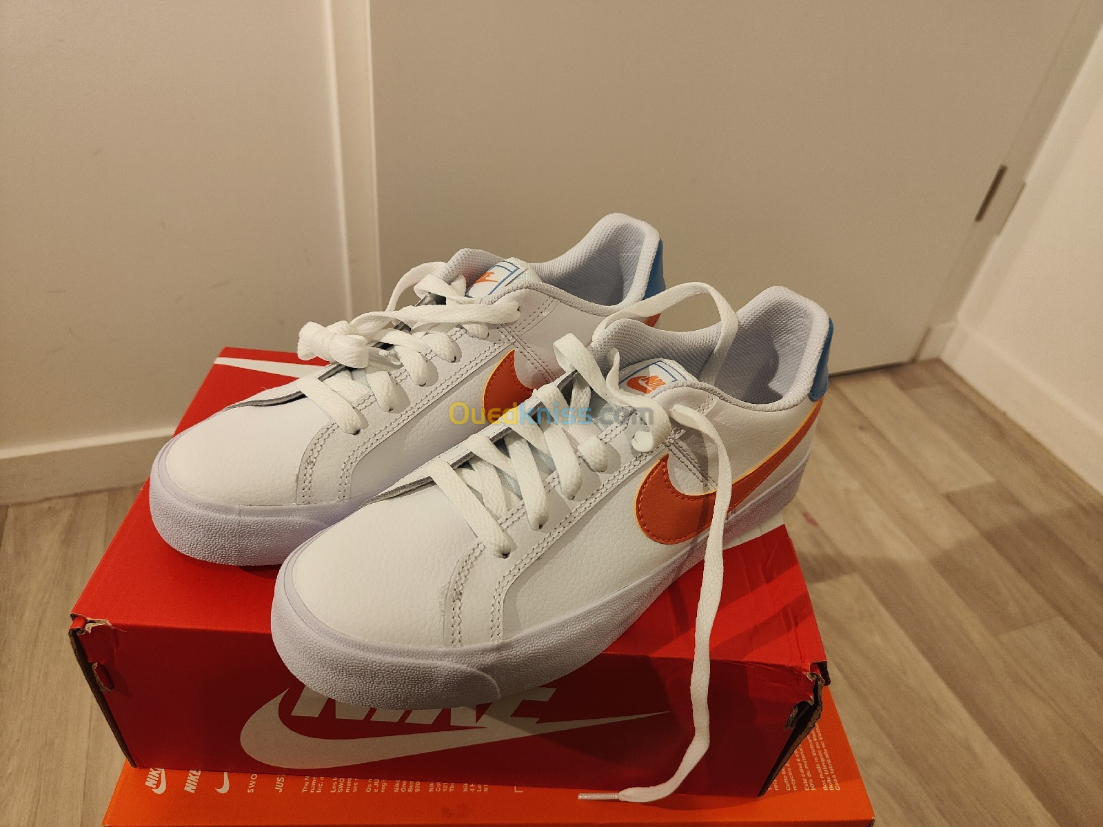 Chaussures nike pour femme pointure 39 (court royale ac)