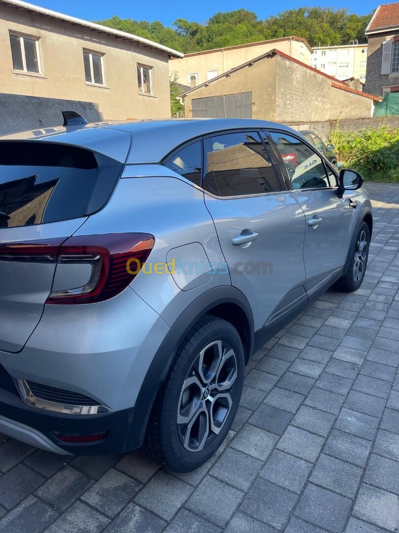 Renault Captur 2023 Serie special