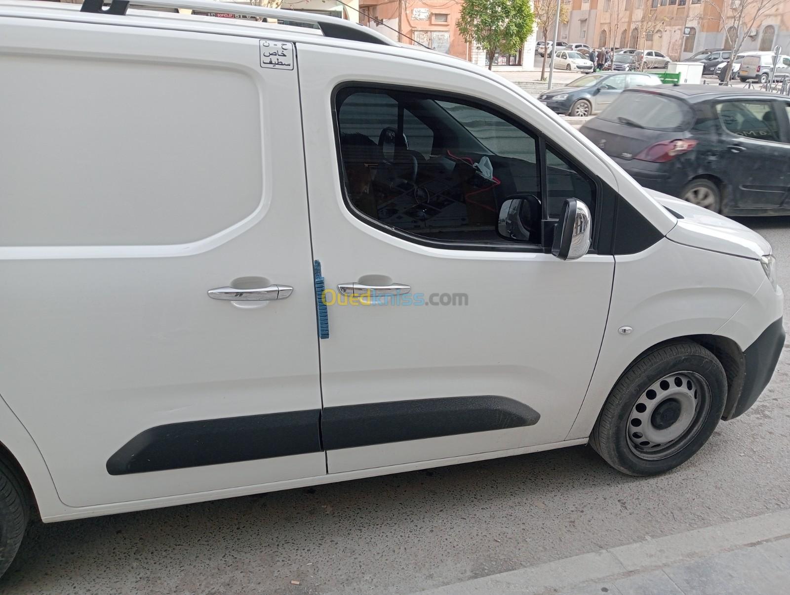 Citroen Berlingo 2022 K9