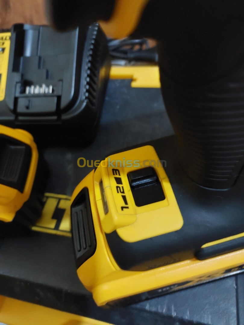 Clé à choc (Bouloneuse) Dewalt 18v 5Ah (Brushless)