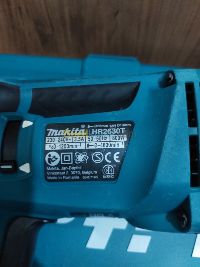 Perforateur Makita 800w