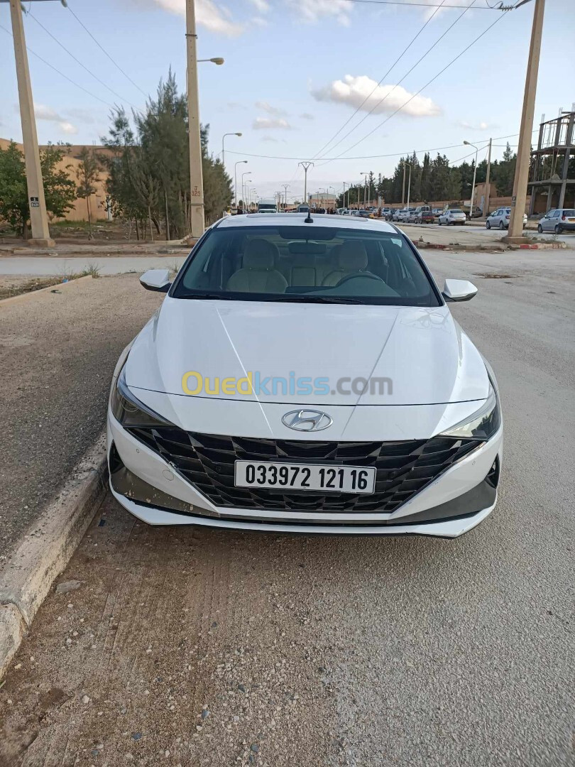 Hyundai Elantra 2021 