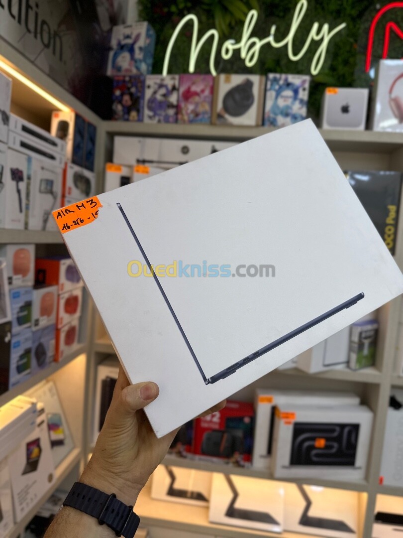 Apple MacBook Air M3 16GB 256GB 15.3"