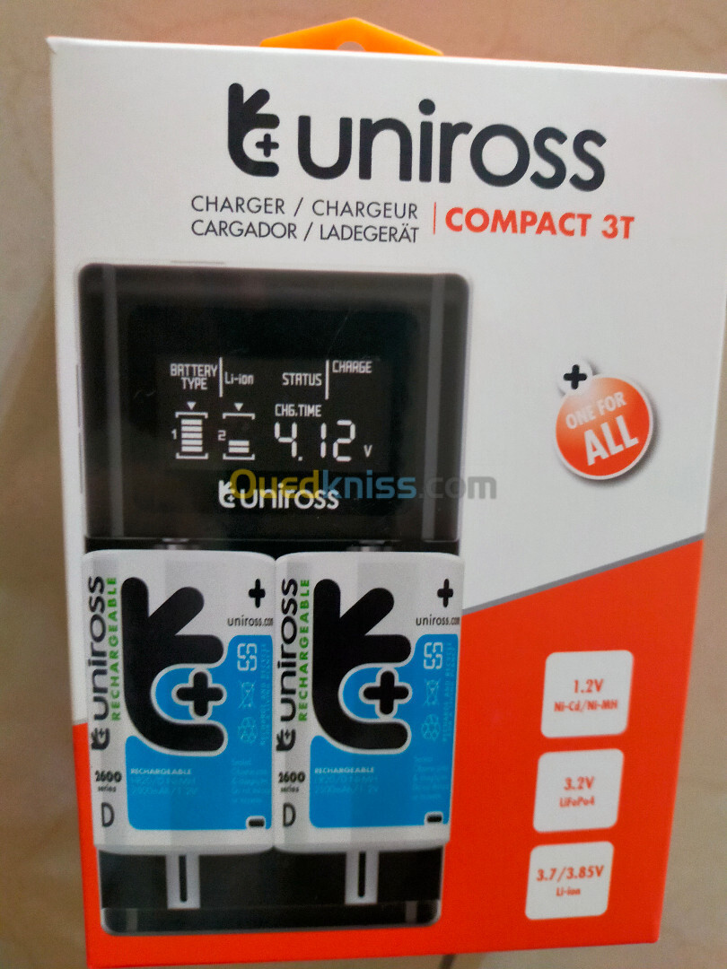 Vente chargeur uniross avec afficheur neuf