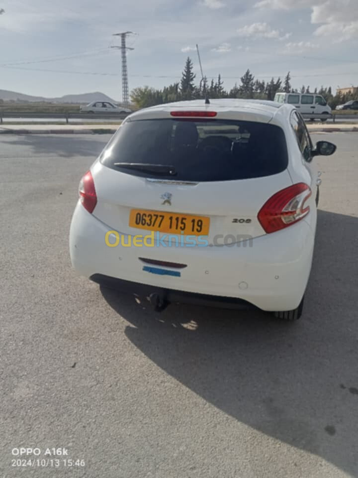 Peugeot 208 2015 