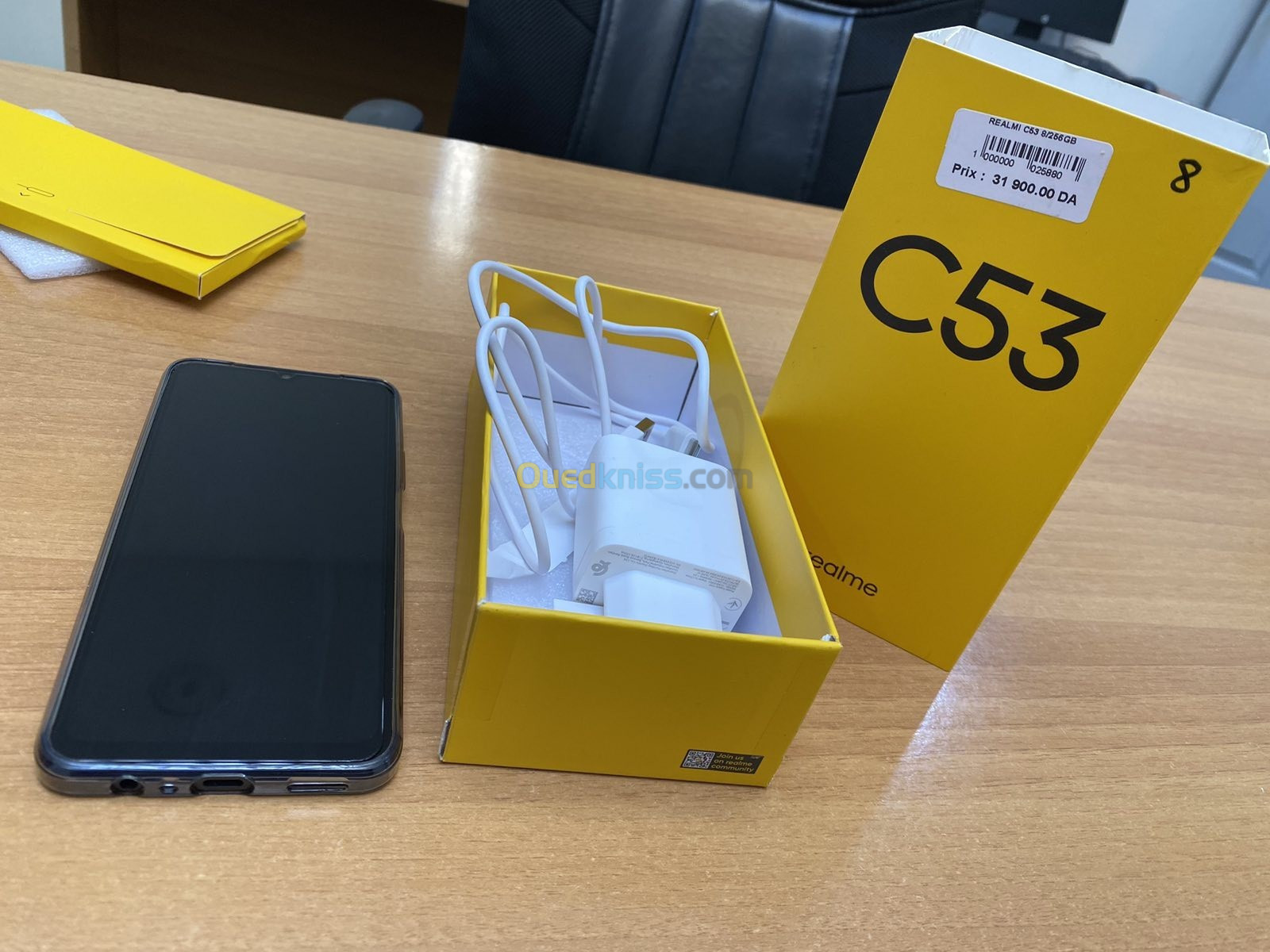 Realmi C53 256g 8ram