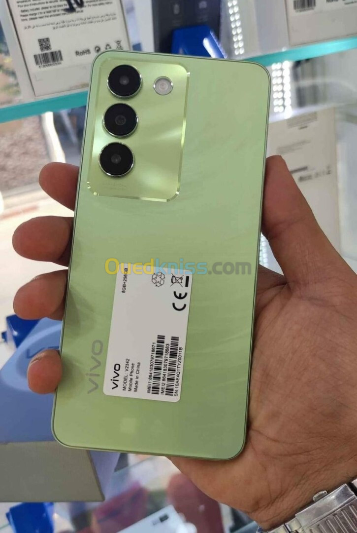 Vivo V30 lite