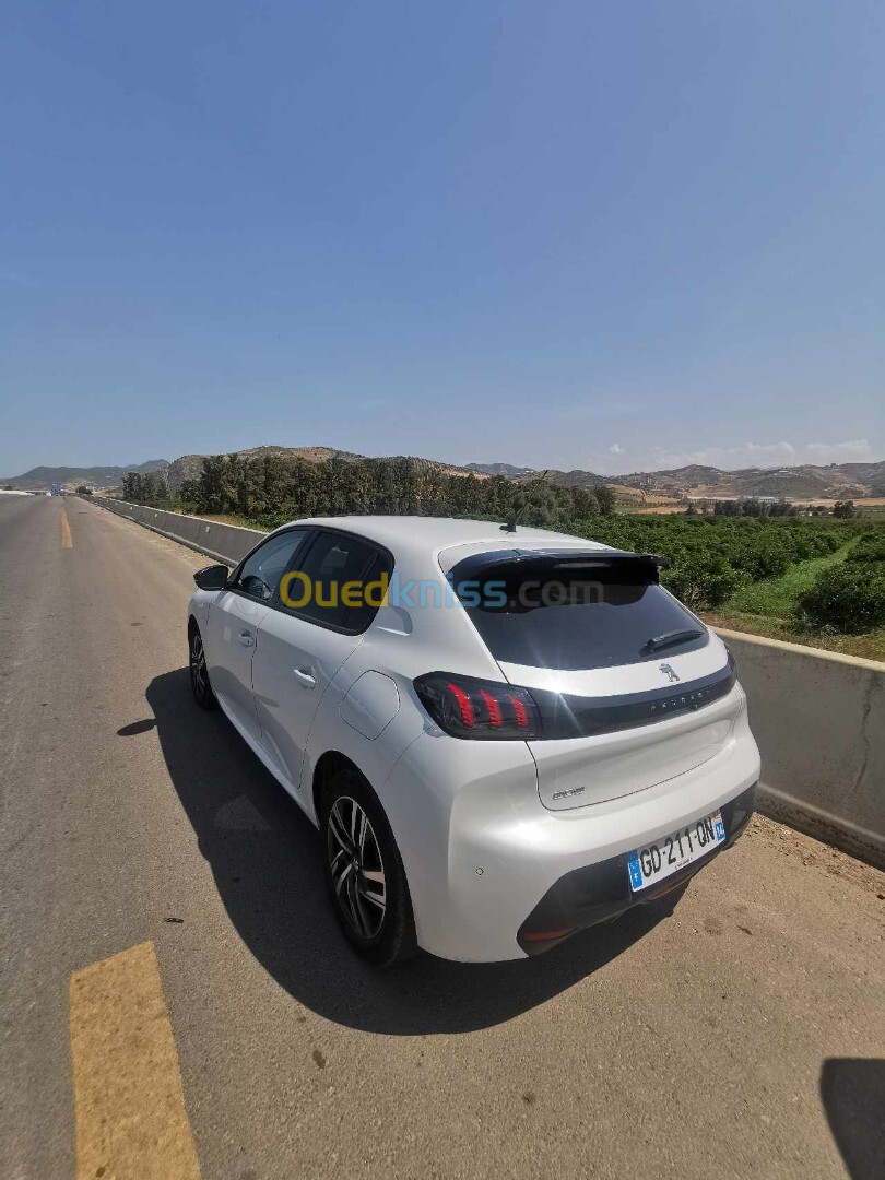 Peugeot 208 2021 Allure Facelift