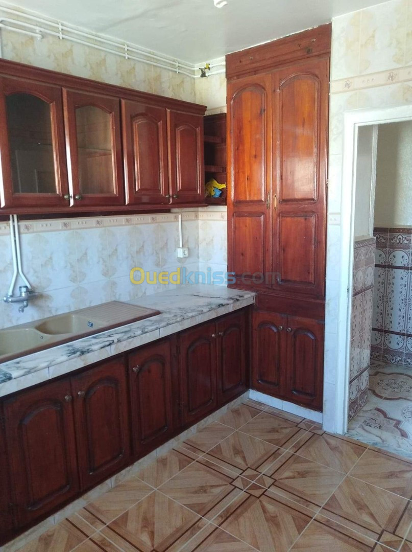 Location Appartement F4 Alger Les eucalyptus