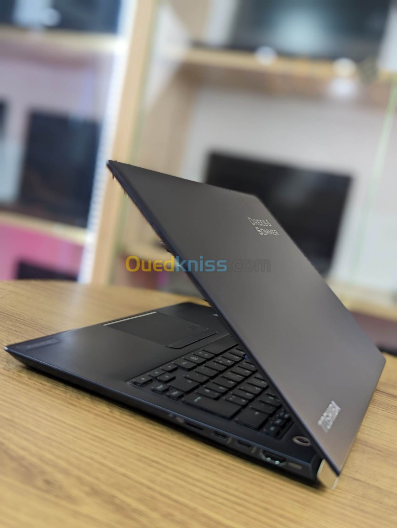 TOSHIBA X40-D i5-7300U 8g/256 fhd tactile SLiM 