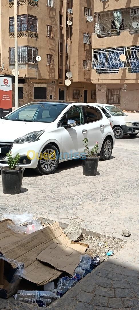 Peugeot 208 2015 Allure Facelift