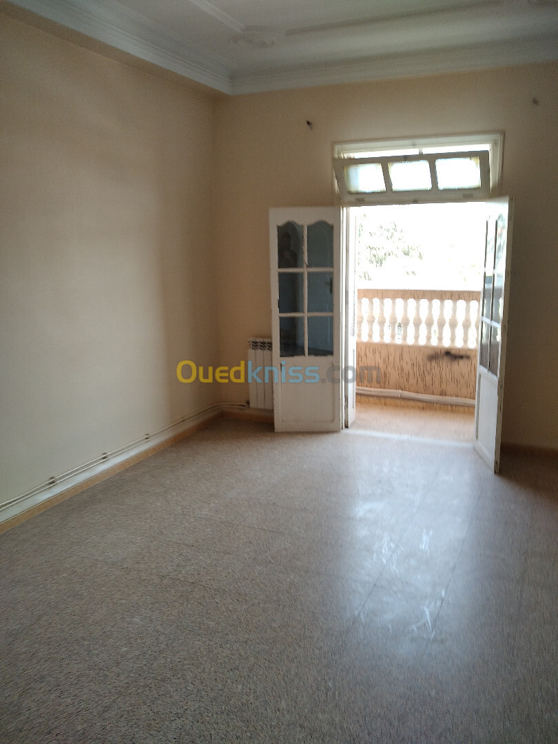 Location Appartement F4 Alger Bordj el bahri