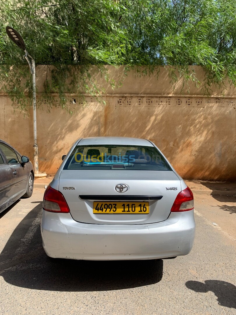 Toyota Yaris Sedan 2010 