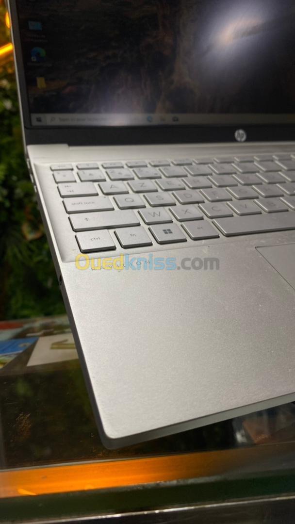 HP PAVILION 15 I5 12th 16GB 512GB SSD 15.6 FHD