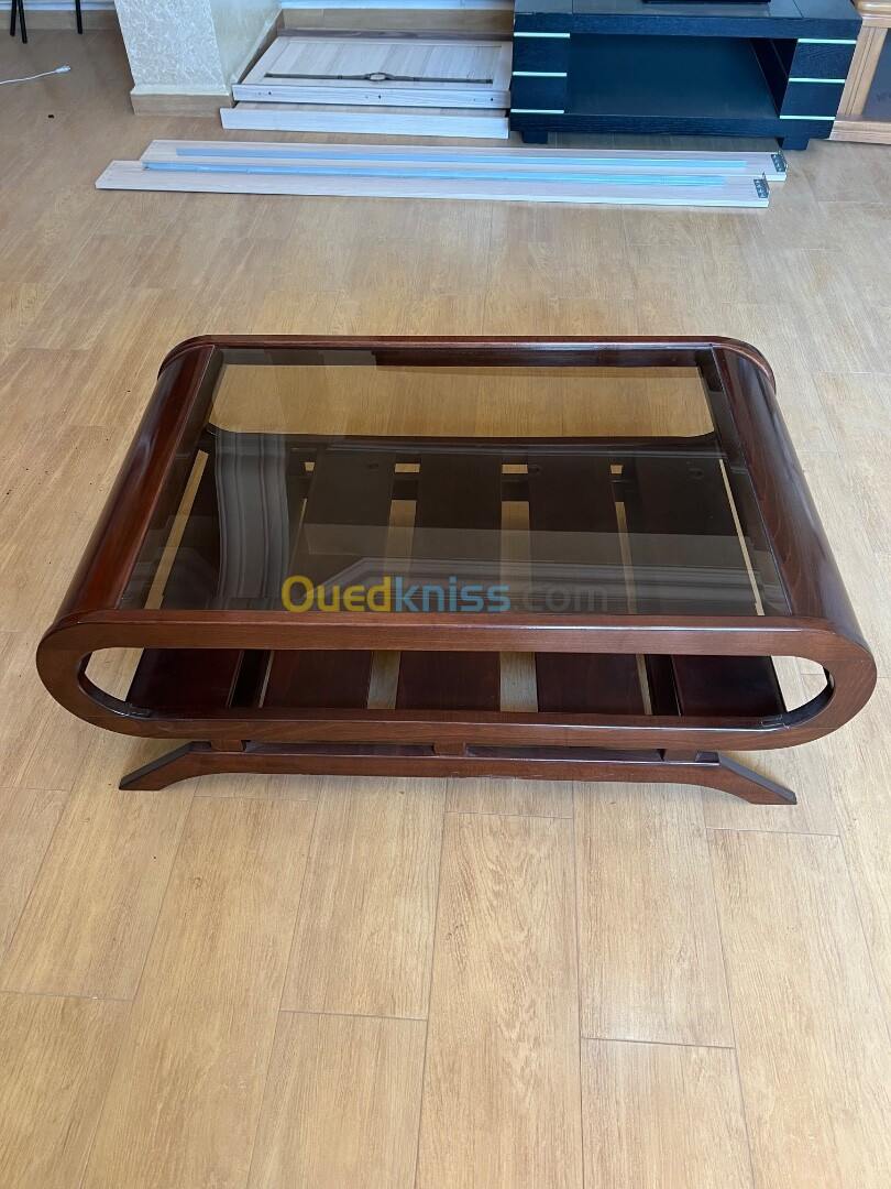 Table Basse en Bois et Verre Moderne