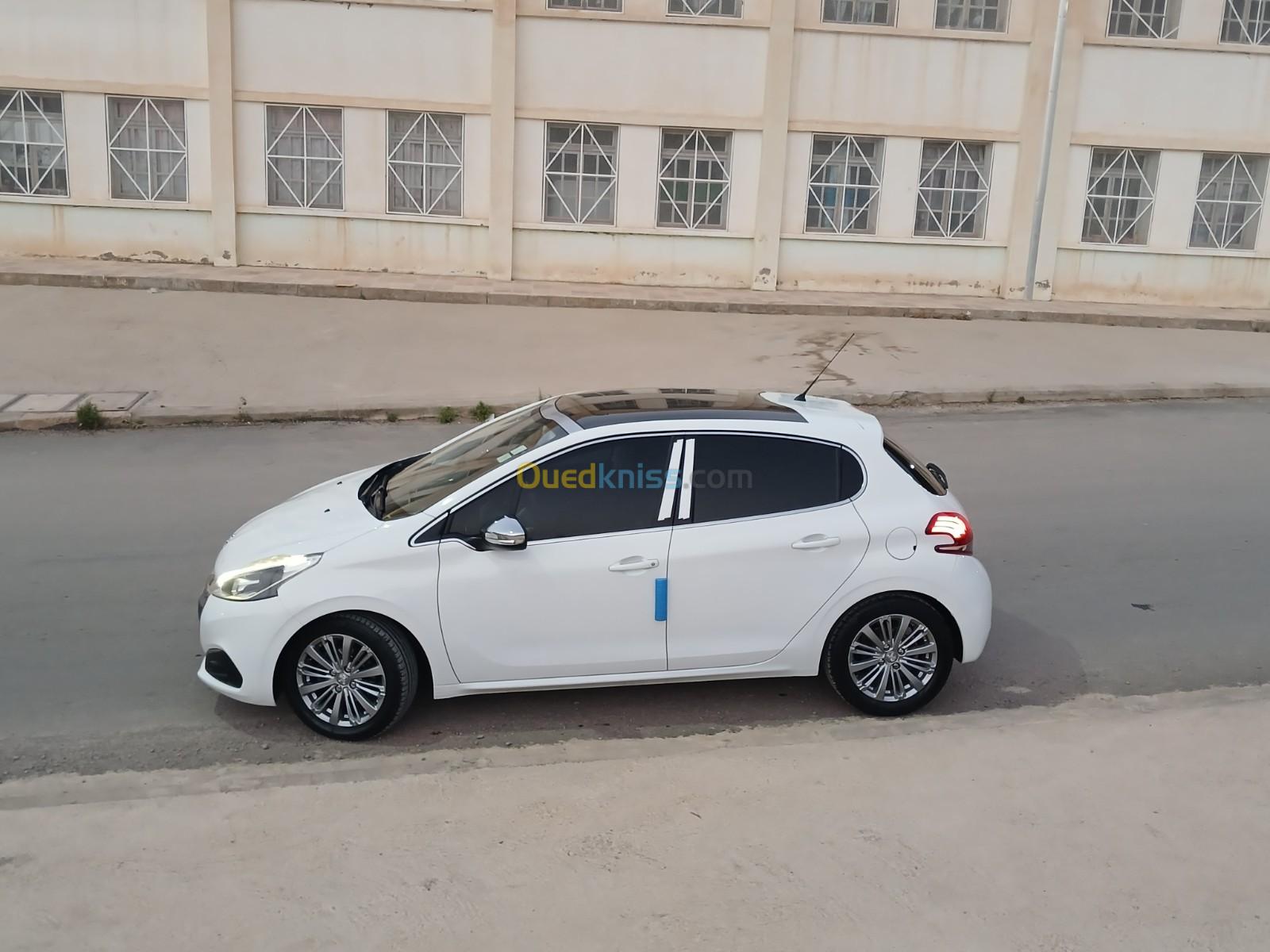 Peugeot 208 2016 Allure Facelift