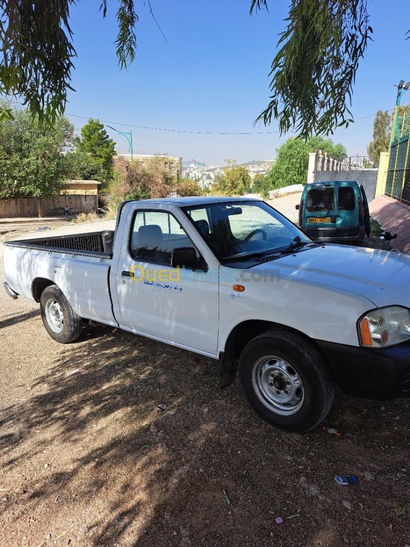 Nissan Pickup 2012 Pickup