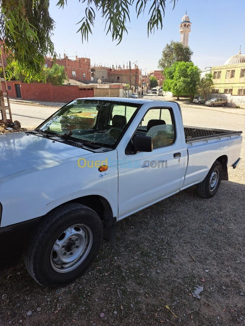 Nissan Pickup 2012 Pickup