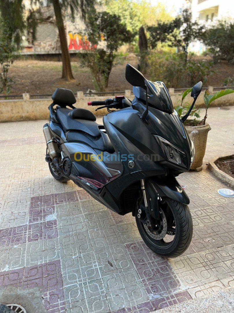 Yamaha Tmax iron 2016