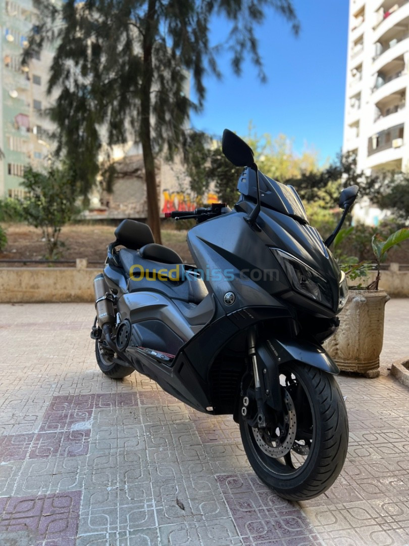 Yamaha Tmax iron 2016