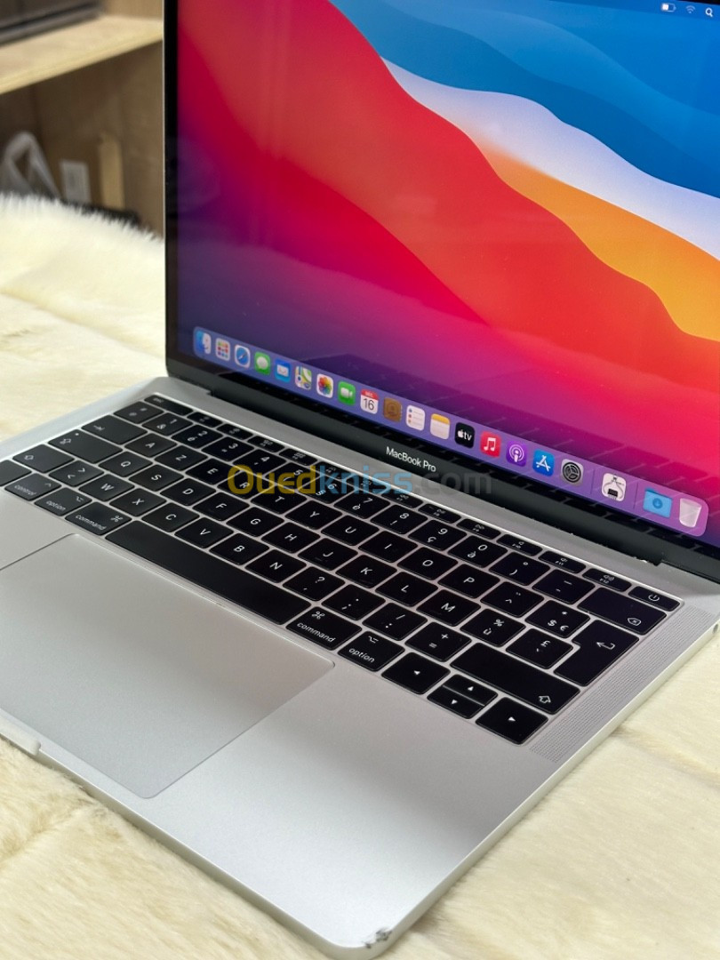 MACBOOK PRO RETINA 13.3 2016 I7 2.4GHZ 16GO 512GO SSD CYCLE CYCLE 118