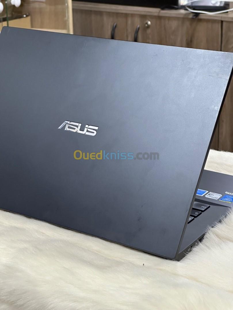 ASUS PRO BU401LG I7 4510U 8GO 128GO SSD + 500GO HDD NVIDIA GEFORCE GT730 1GO