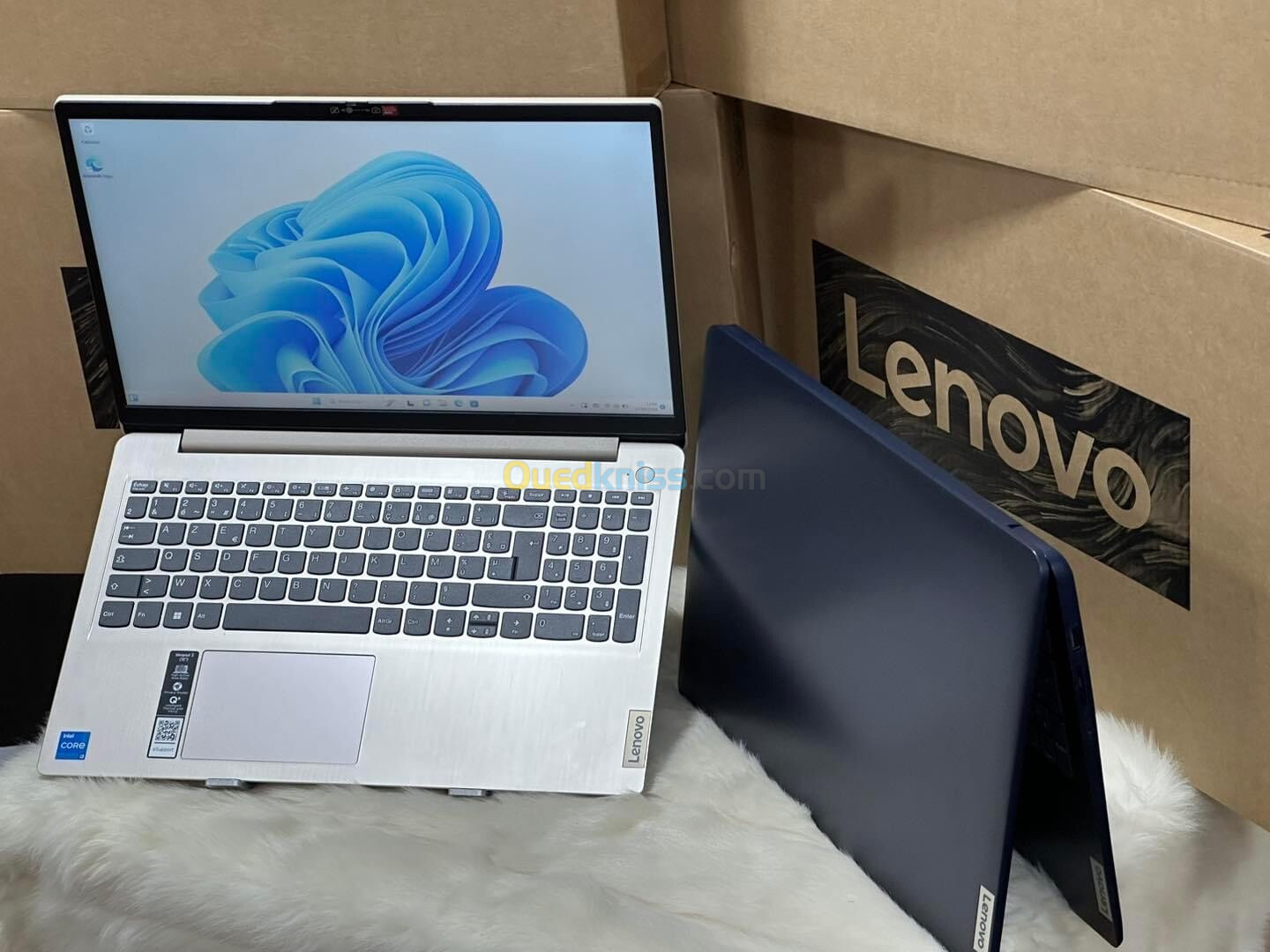 LENOVO IDEAPAD 3 NEUF SOUS EMBALLAGE I3 1115G4 3.0GHZ 12GO 256 SSD ECRAN 15.6" FULL HD 1080P WIN 11 