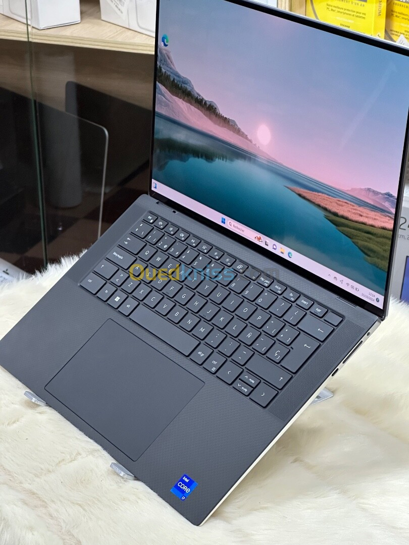 DELL XPS 15 9530 I7 13700H 32GO DDR5 1TO SSD NVIDIA GEFORCE RTX4050 6GO 4K OLED TACTILE 