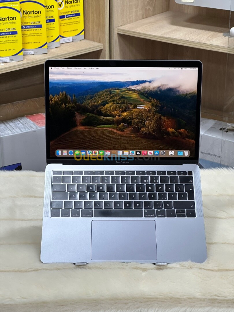 MACBOOK AIR RETINA 13.3 2018 I5 1.6GHZ 8GO 128GO SSD CYCLE 176