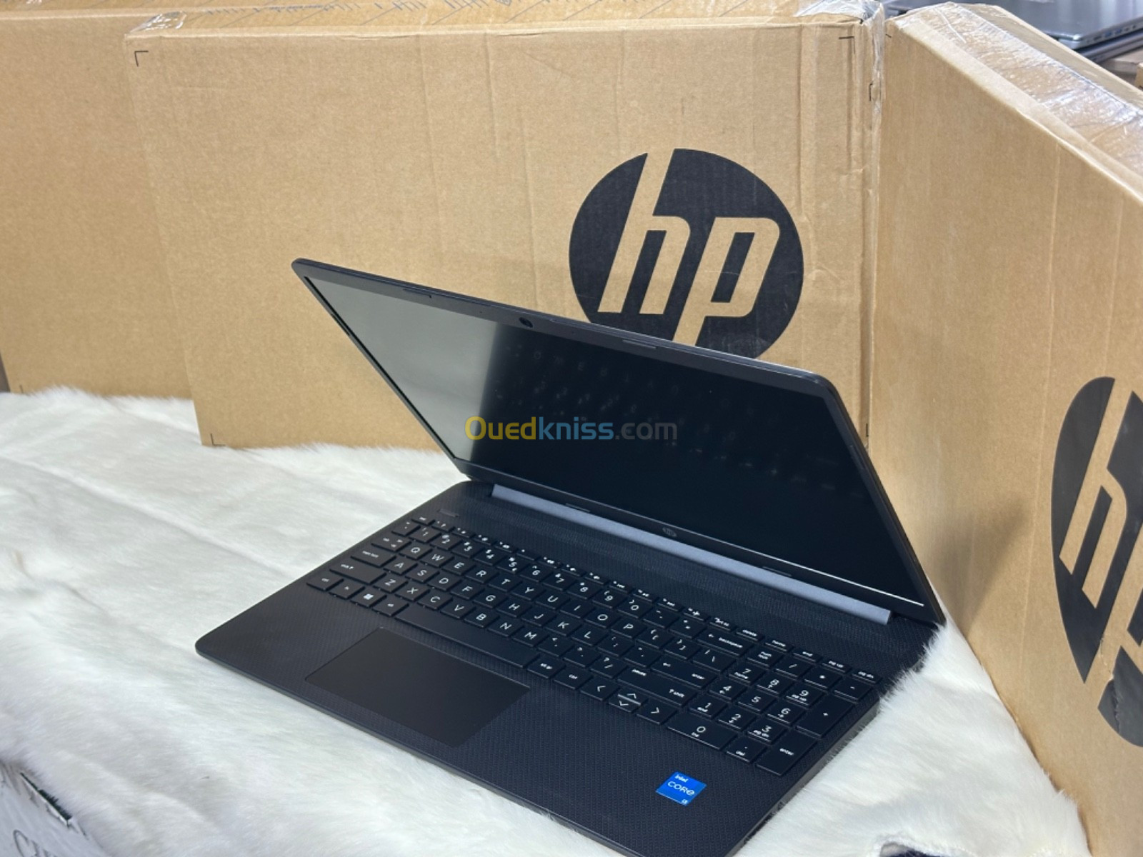 HP LAPTOP 15s-FQ5000NIA I3 1215U 4GO 256GO SSD NEUF SOUS EMBALLAGE 