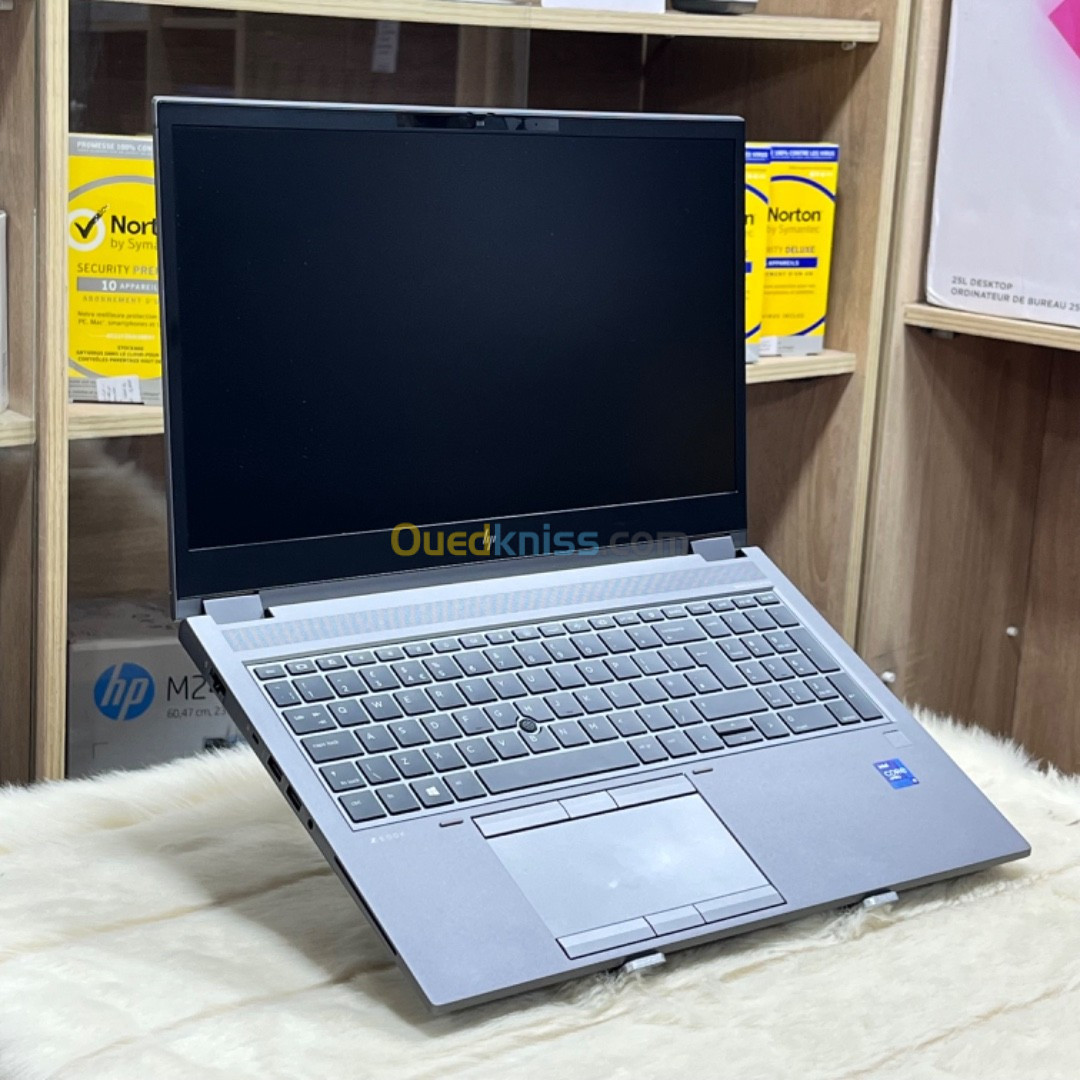 HP ZBOOK FURY 15 G8 I9 VPRO 11950H RAM 64 GO DDR4X 1TO SSD RTX A2000 4GO ECRAN 15.6" FULL HD WIN11