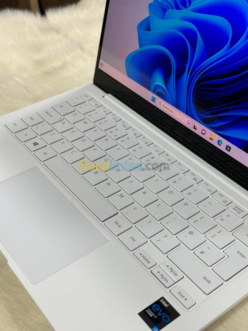 SAMSUNG GALAXYBOOK 930XDB I7 EVO 1165G7 16GO 256GO SSD 