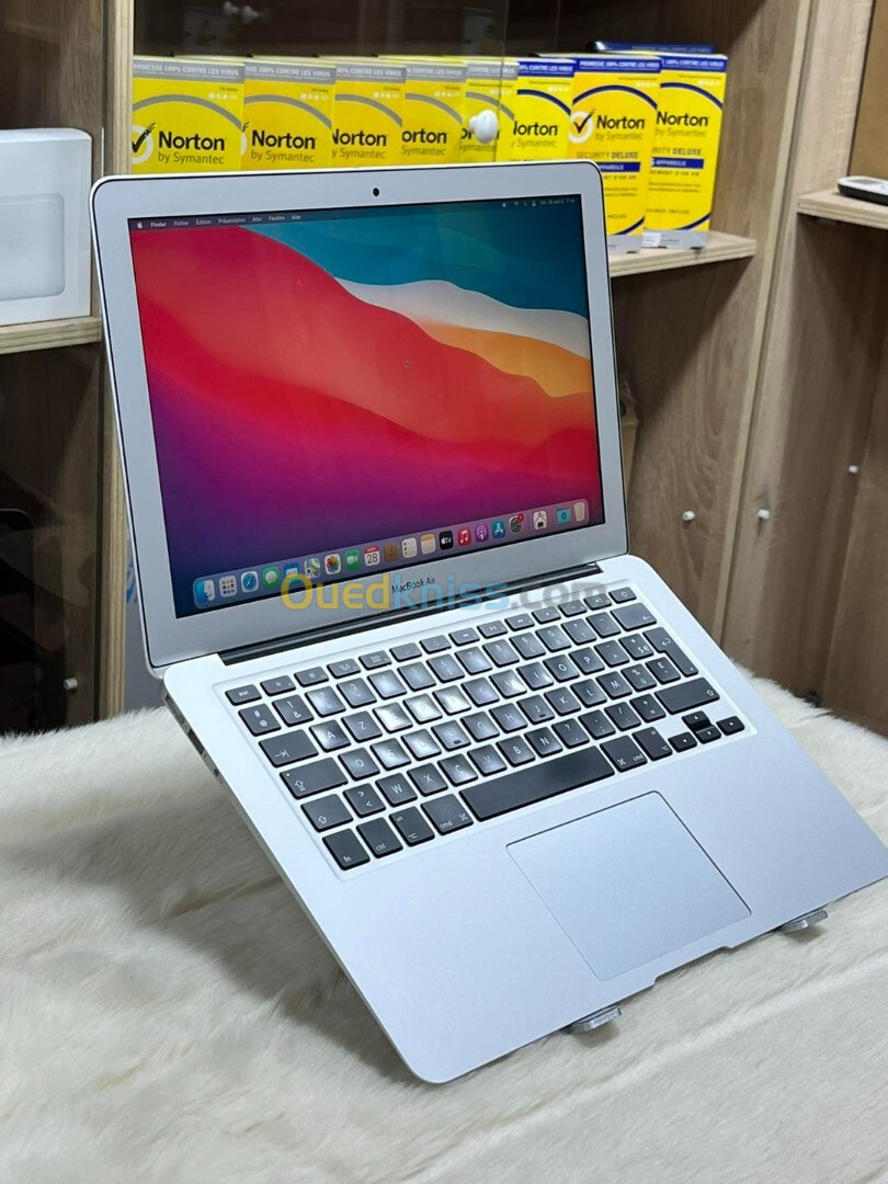 MACBOOK AIR 13.3" 2017 I5 1.8GHZ 8GO ECRAN 13.3" FULL HD 1080P LED MAC OS 11.1 BIG SUR 