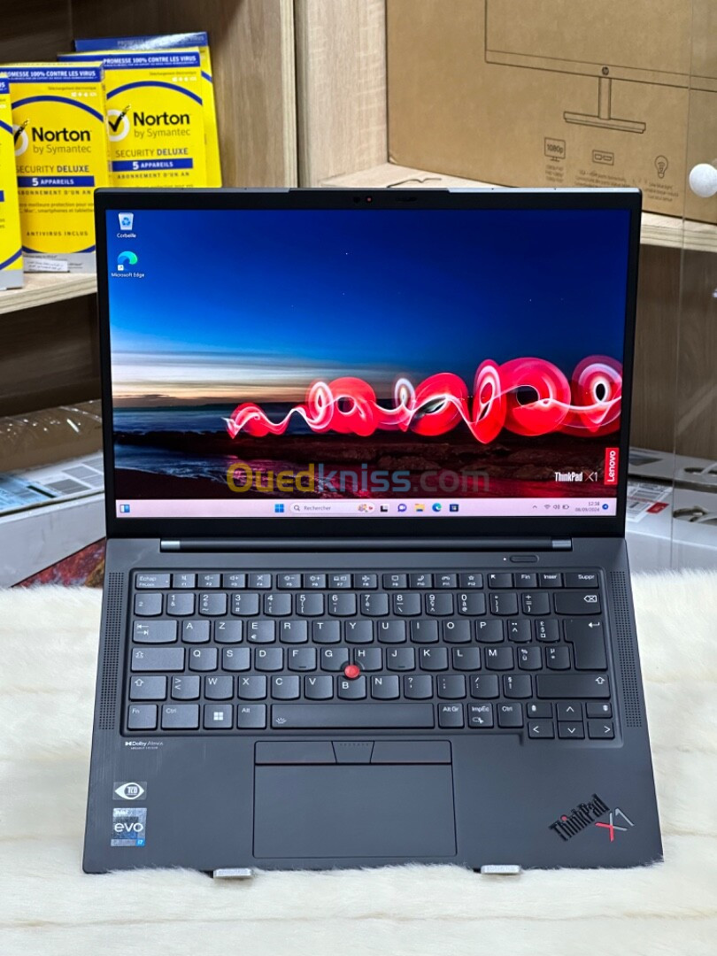 LENOVO THINKPAD X1 CARBON GEN 10 I7 EVO 1255U 16GO DDR5 512GO SSD NVME 