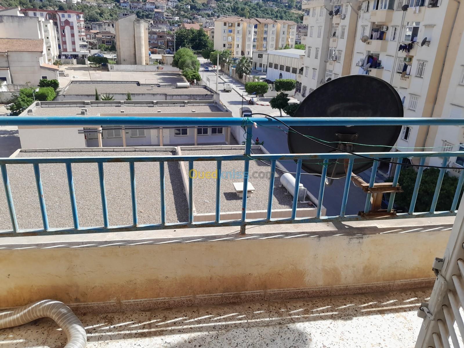 Location Appartement F3 Béjaïa Souk el thenine