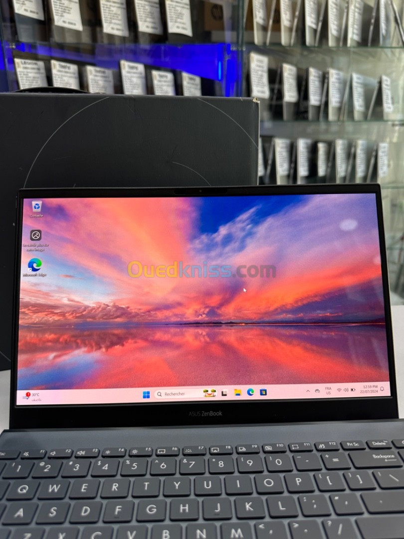 Asus zenbook 13  i7-11éme 8GB 512GB SSD 13,3" FHD OLED Windows 11