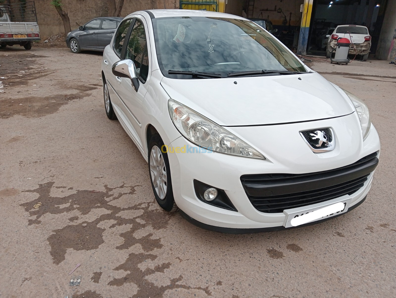 Peugeot 207 2012 Fennec