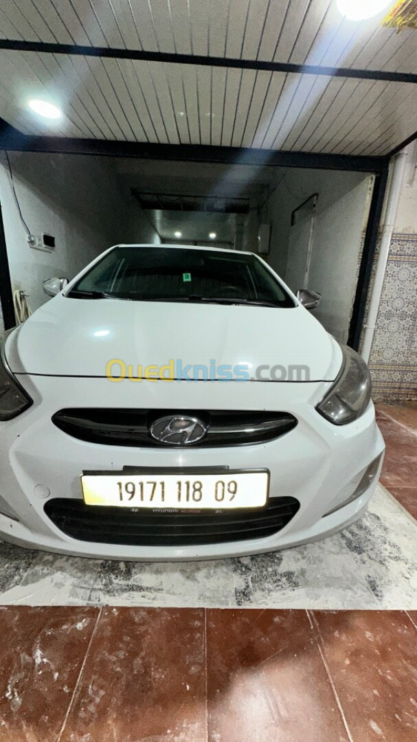 Hyundai Accent RB  4 portes 2018 Accent RB  4 portes