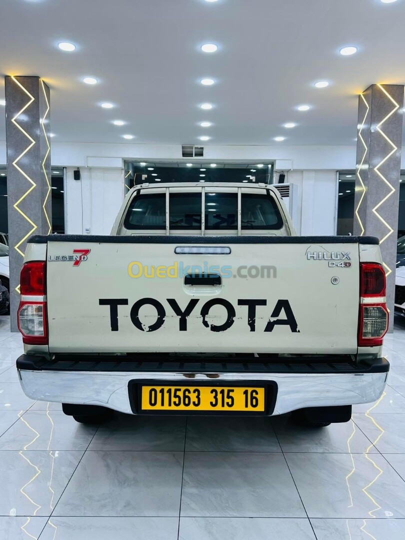 Toyota Hilux 2015 LEGEND DC 4x4