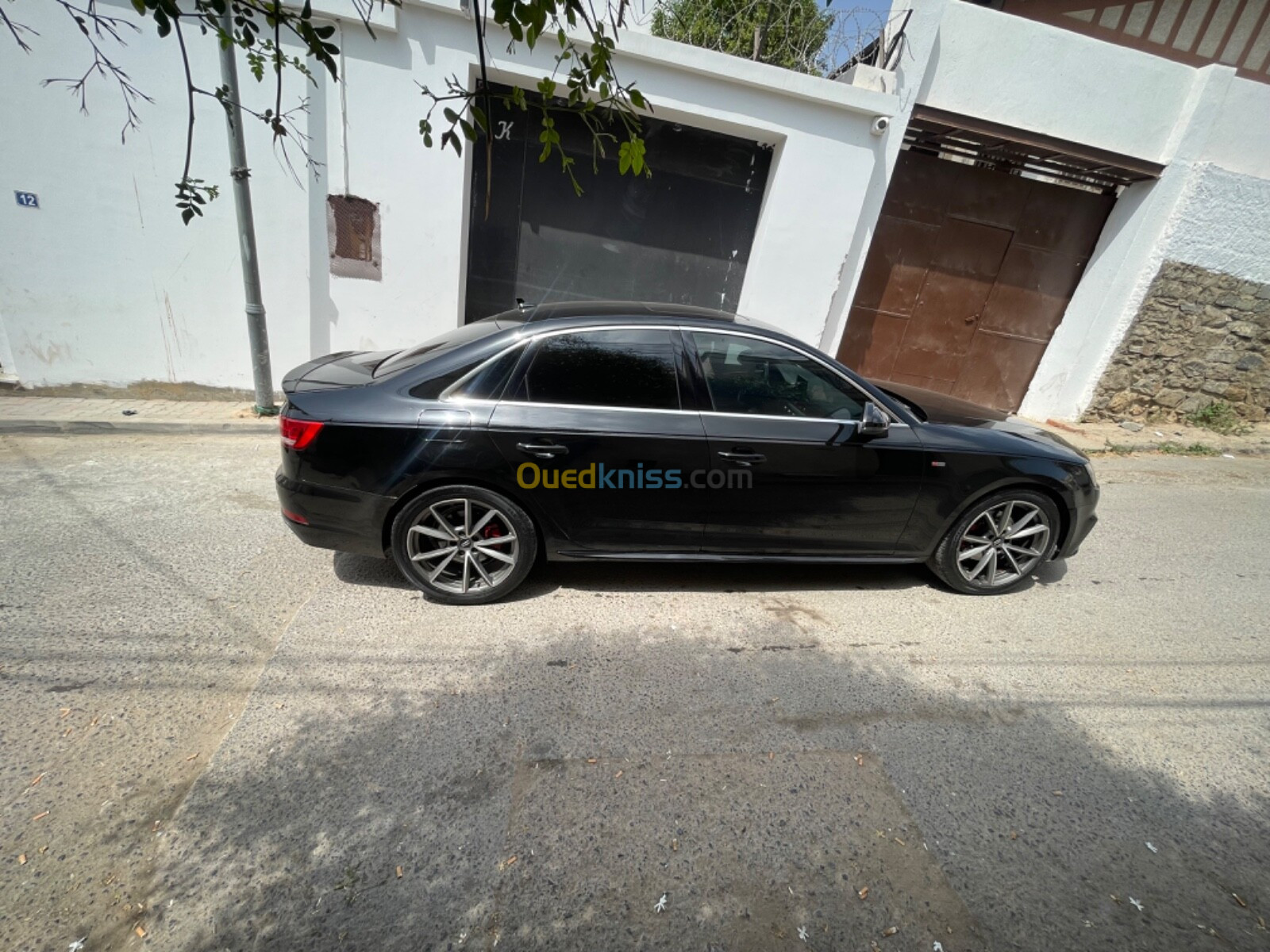 Audi A4 2016 S Line +