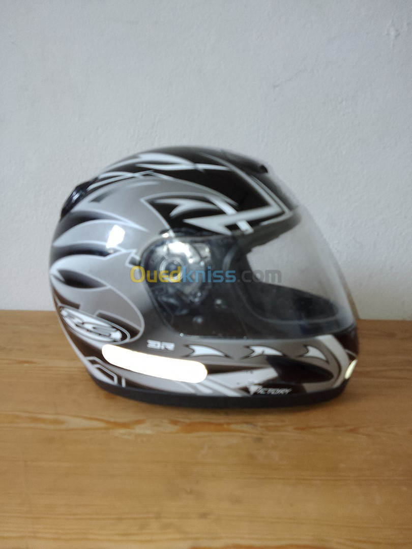 Casque moto 